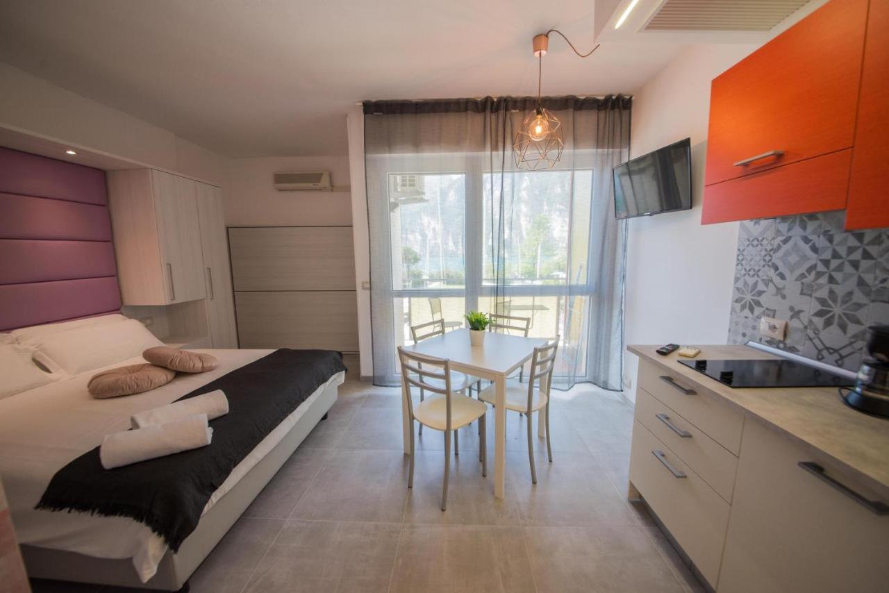 Residence Cristine Riva del Garda Exterior foto