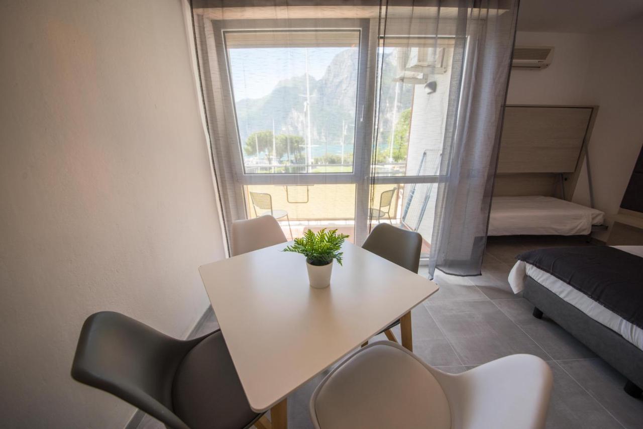 Residence Cristine Riva del Garda Exterior foto