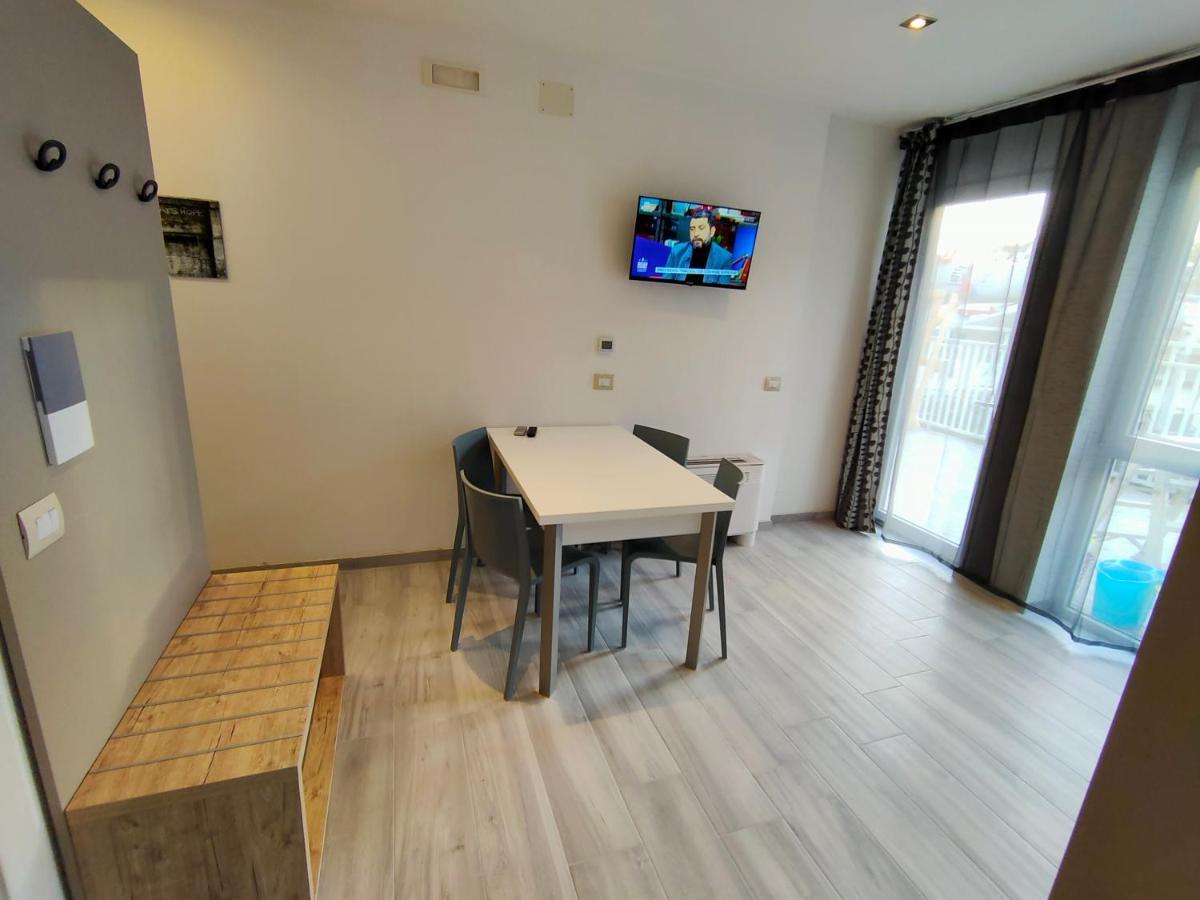 Residence Cristine Riva del Garda Exterior foto